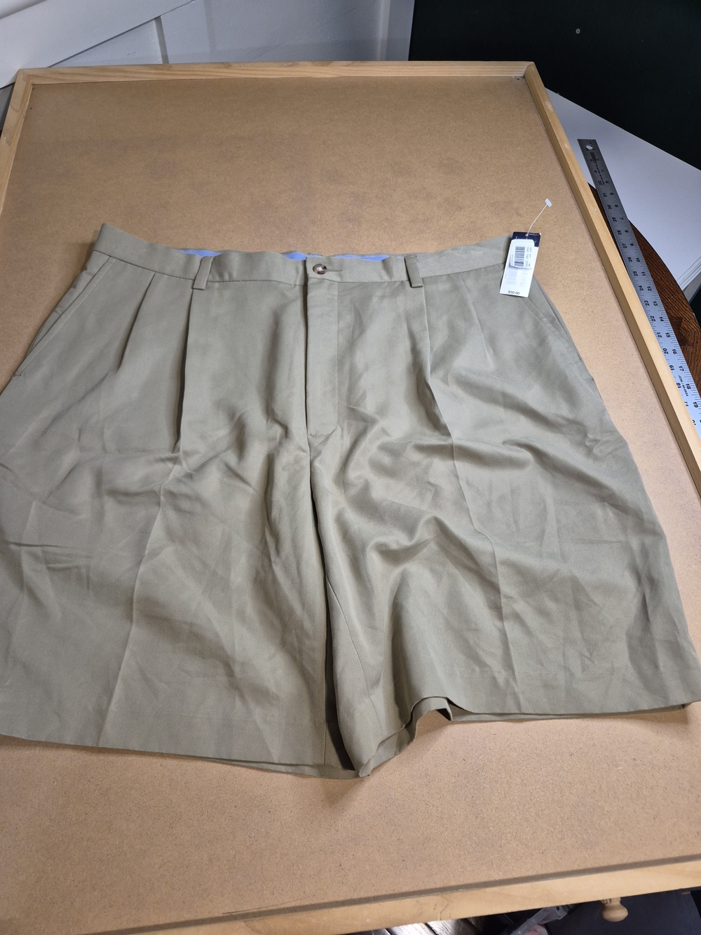 Turnbury Classic Men's Pleated Shorts in Khaki 4205/7